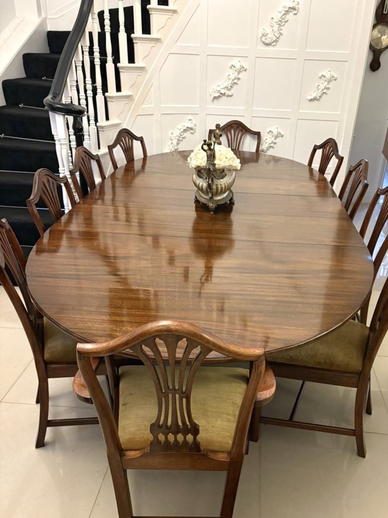 Quality Antique Mahogany Extending 10 Seater Dining Table
